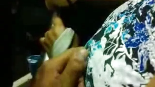 سرگرم عکس سکسی متحرک کوس کننده ای که در TSUM لذت می برد