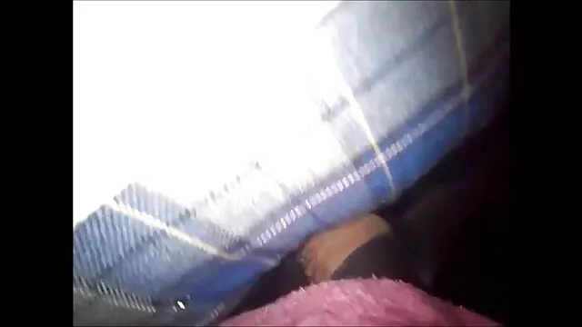 رئیس Milf کارمند خود را در عقب کیرتو کس متحرک می اندازد مرسدس کاررا